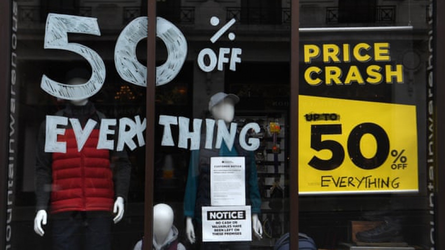 Anh rơi vào suy thoái kinh tế lớn nhất từ trước đến nay