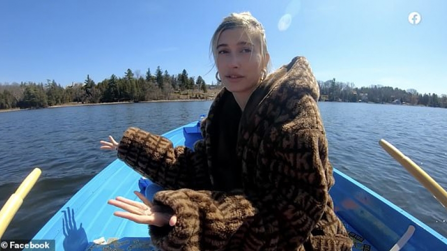 Vợ Justin Bieber thú nhận thấy tội lỗi trong vài tháng đầu kết hôn