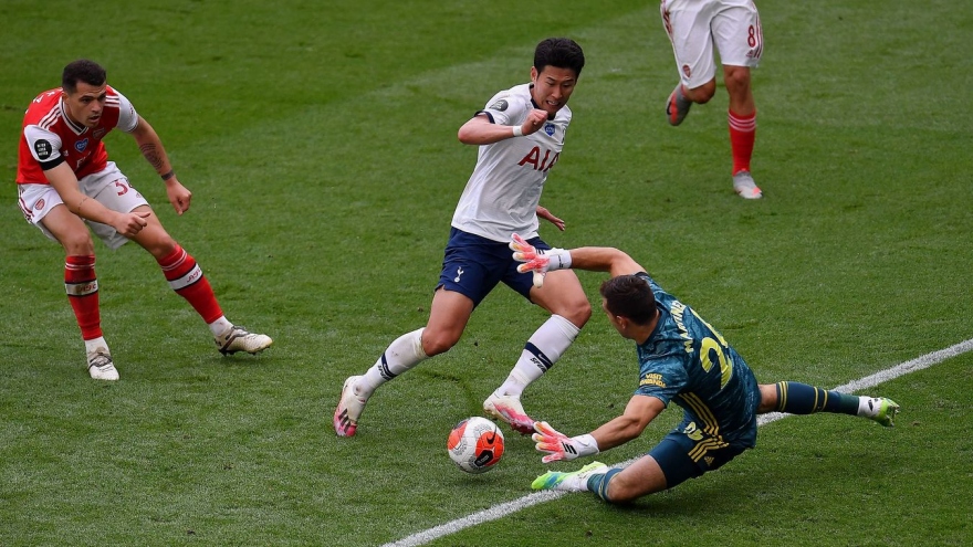 Công vô duyên - thủ phá, Arsenal thua tức tưởi 1-2 trên sân Tottenham