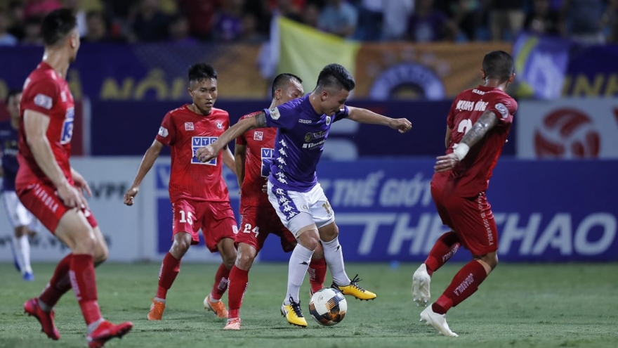 Hà Nội FC thắng sít sao Hải Phòng ngày pháo sáng "oanh tạc" Hàng Đẫy