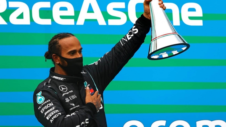 Thắng áp đảo ở F1 Hungarian Grand Prix: Lewis Hamilton thống trị đường đua
