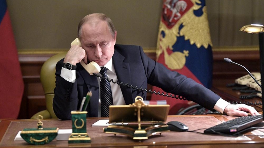 Lãnh đạo Nga – Anh điện đàm: Sẵn sàng cải thiện quan hệ