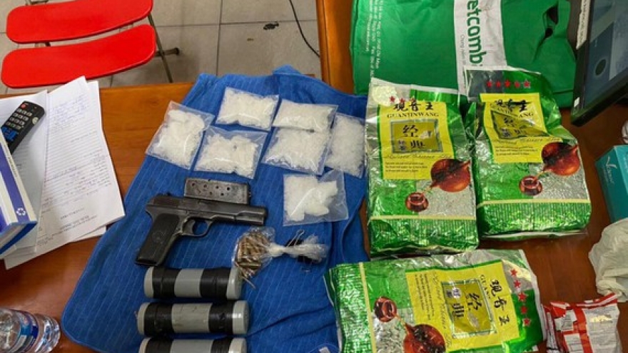 Phá đường dây ma túy thu giữ súng đạn và mìn tự chế