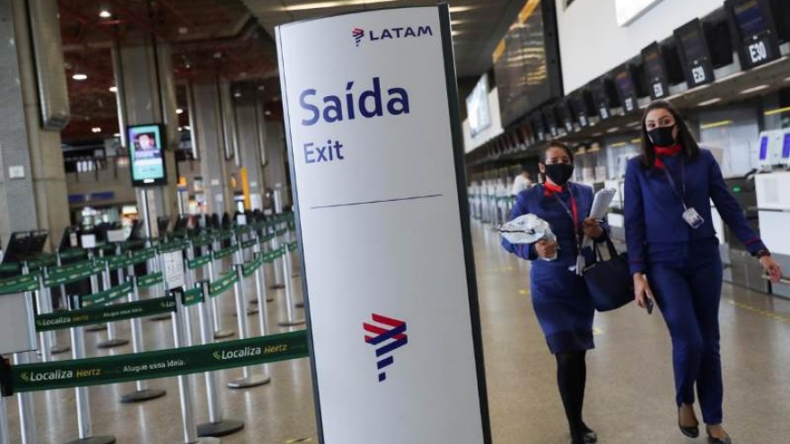 Mỹ chính thức áp đặt hạn chế đi lại với Brazil