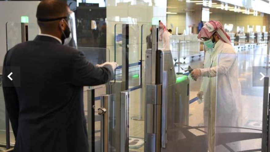 Saudi Arabia tái mở cửa sân bay phục vụ các chuyến bay nội địa