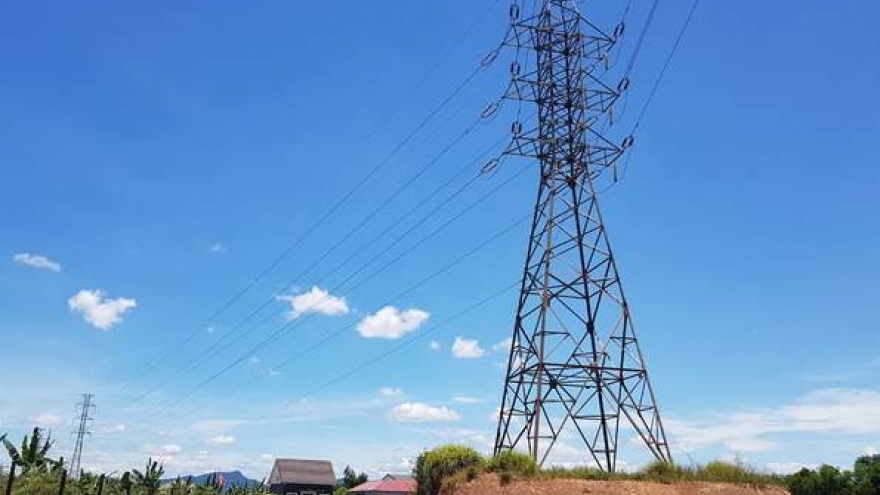 Tận thu đất san lấp công trình đe dọa mất an toàn đường dây điện 110kV