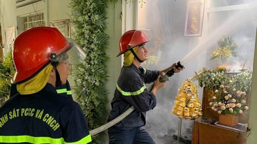 Nhà bốc cháy khi đang tổ chức tang lễ tại Huế