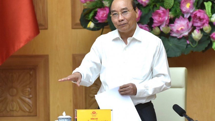 Thủ tướng: Kiên quyết không để đứt gãy những ngành trọng yếu