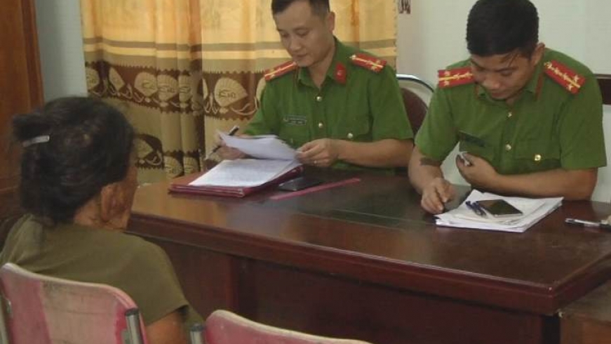 Công an triệu tập 1 phụ nữ liên quan vụ cháy rừng ở Nghệ An