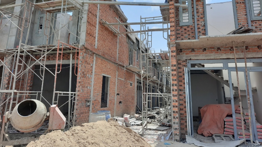 Sập công trình xây dựng ở Long An, 2 người chết, 6 người bị thương