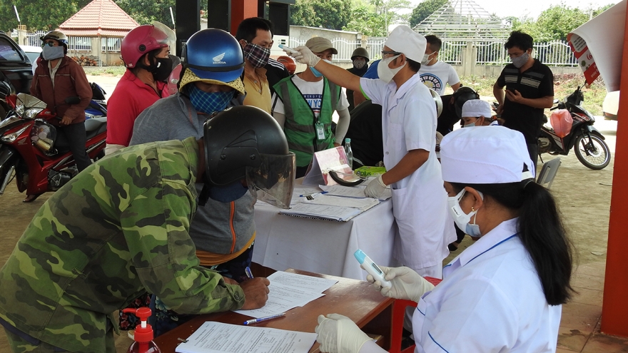 Kon Tum xử phạt 689 trường hợp liên quan đến phòng dịch Covid-19