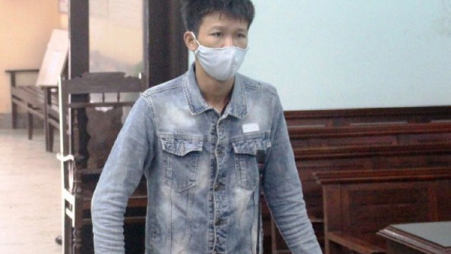 Bị phạt 7 năm tù vì đột nhập vào khu cách ly trộm cắp tài sản