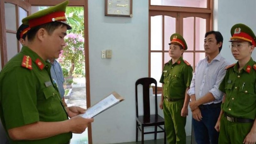 Khởi tố 2 cán bộ Chi cục Thủy sản Quảng Nam về tội nhận hối lộ