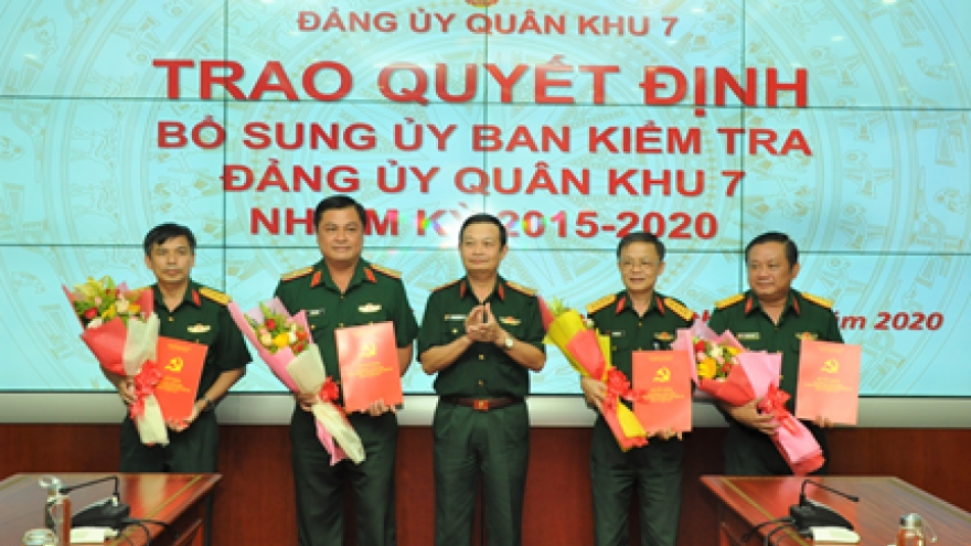 Công bố quyết định của Ban Thường vụ Quân ủy Trung ương về công tác cán bộ