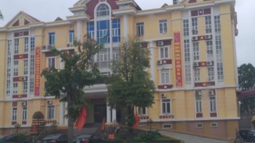 Nóng 24: Hai cán bộ Thanh Hóa bị bắt vì đánh bạc