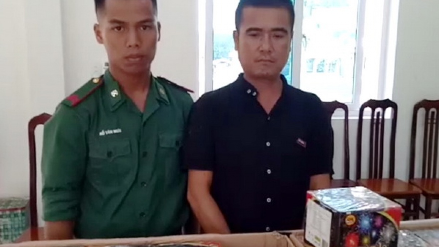 Vận chuyển pháo tại khu vực biên giới lúc nữa đêm