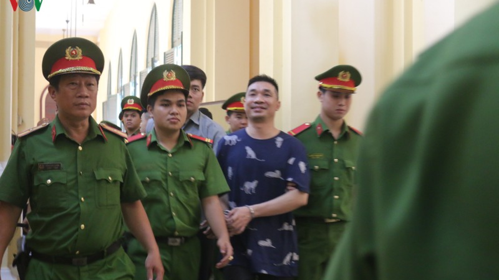 Nóng 24h: Hủy án sơ thẩm, phúc thẩm vụ đương sự đòi nhẩy lầu tự tử