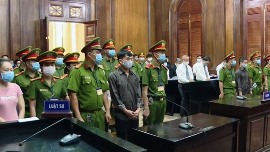 8 bị cáo lãnh án tù về tội “phá rối an ninh“