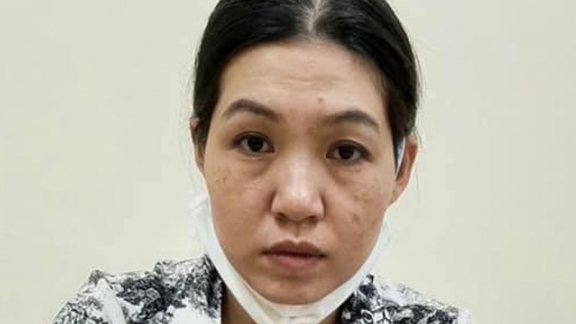 “Nổ” là cán bộ trại giam, lừa chạy án kiếm tiền tiêu xài