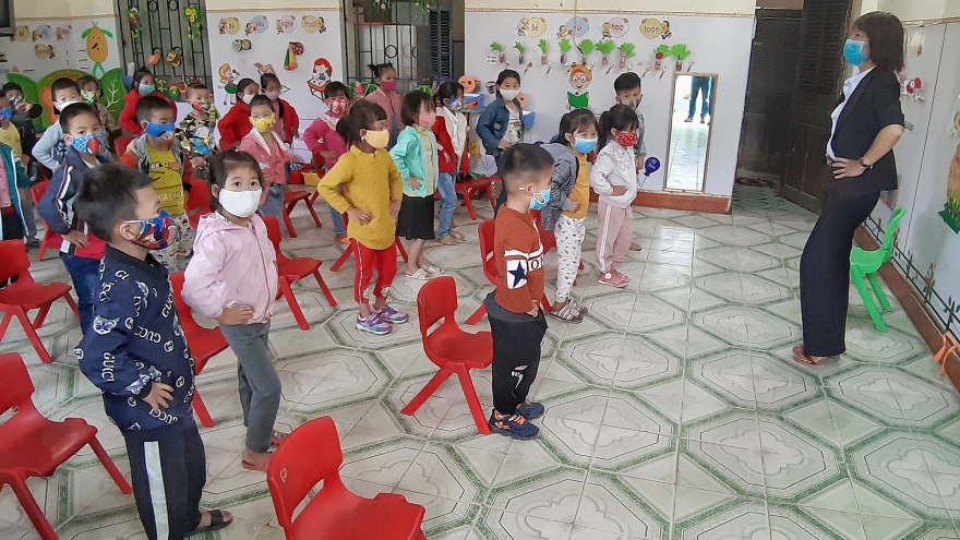 Giãn, giảm học sinh tránh dịch, áp lực giáo viên và nỗi lo ở Điện Biên