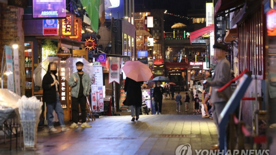 Số người nhiễm Covid-19 tại hộp đêm Seoul, Hàn Quốc tăng vọt