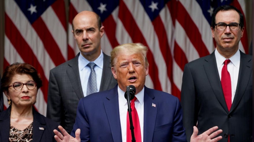 6 thành viên nhóm vận động tranh cử của ông Trump dương tính với Covid-19
