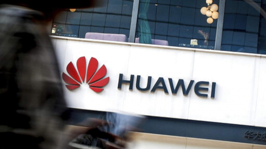 Trung Quốc giám sát chặt chẽ quyết định Anh cấm Huawei hoạt động