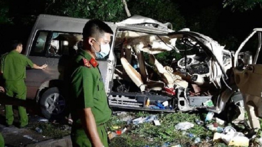 “Soi” đăng kiểm 2 xe đâm nhau ở Bình Thuận khiến 8 người chết