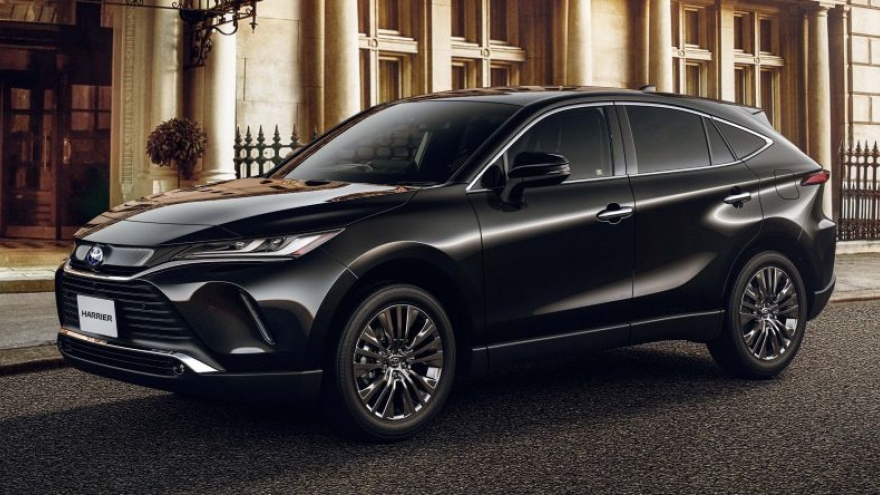 Ảnh chi tiết Toyota Harrier 2020 sắp ra mắt công chúng