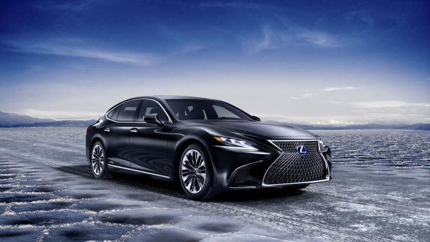 Lexus LS bản nâng cấp sẽ có hai lựa chọn về động cơ?