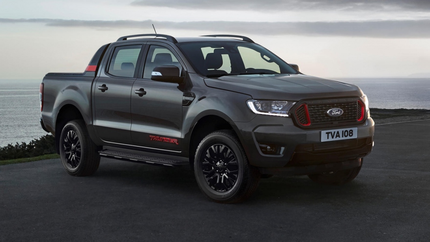 Khám phá Ford Ranger Thunder vừa trình làng