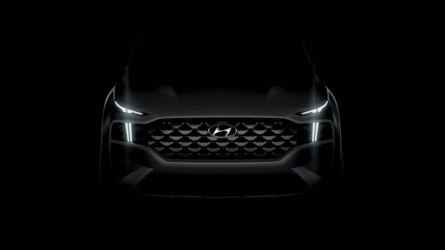 Lộ diện những hình ảnh đầu tiên của Hyundai Santa Fe 2021
