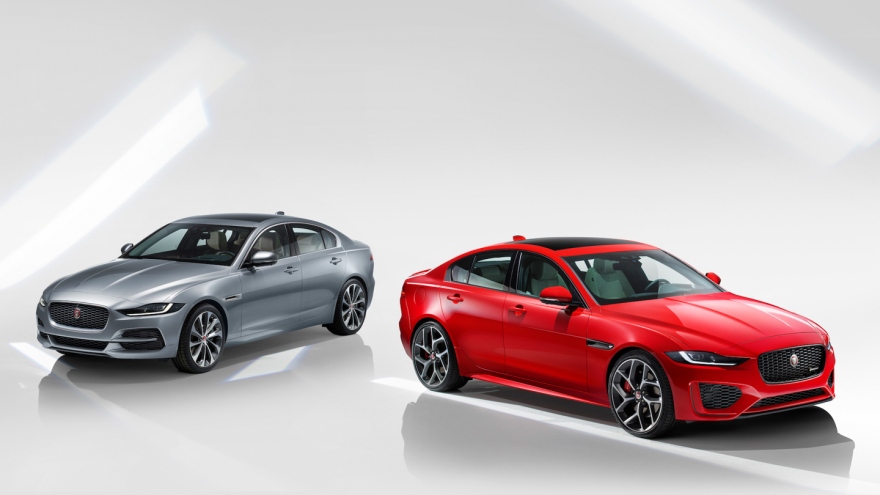 Cận cảnh Jaguar XE vừa “cập bến” Việt Nam