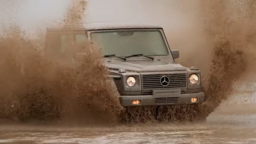 Video Mercedes G-Wagen 3 cửa thể hiện khả năng off-road vượt trội