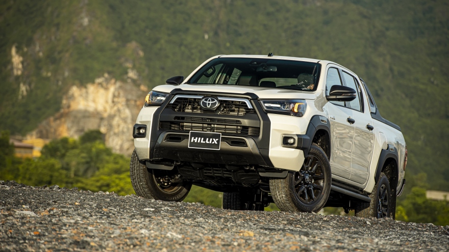 Khám phá những trang bị mới trên Toyota Hilux 2020