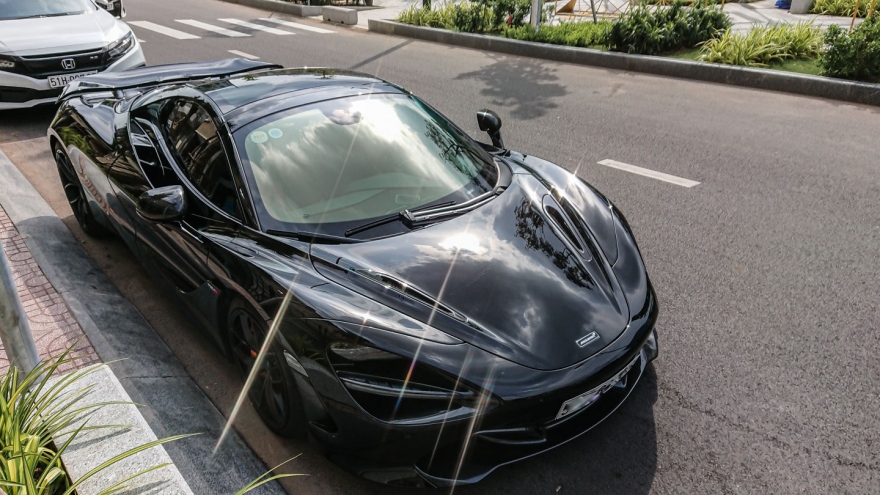 Cận cảnh McLaren 720S Spider màu đen “độc” nhất Việt Nam