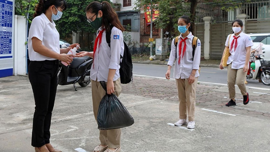 Các trường gấp rút rà soát kiến thức cho học sinh