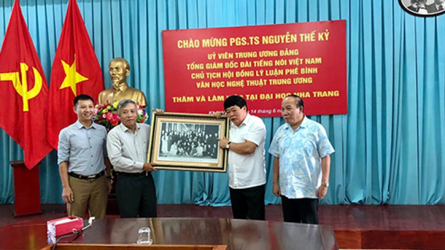 Tổng Giám đốc VOV Nguyễn Thế Kỷ làm việc với trường Đại học Nha Trang