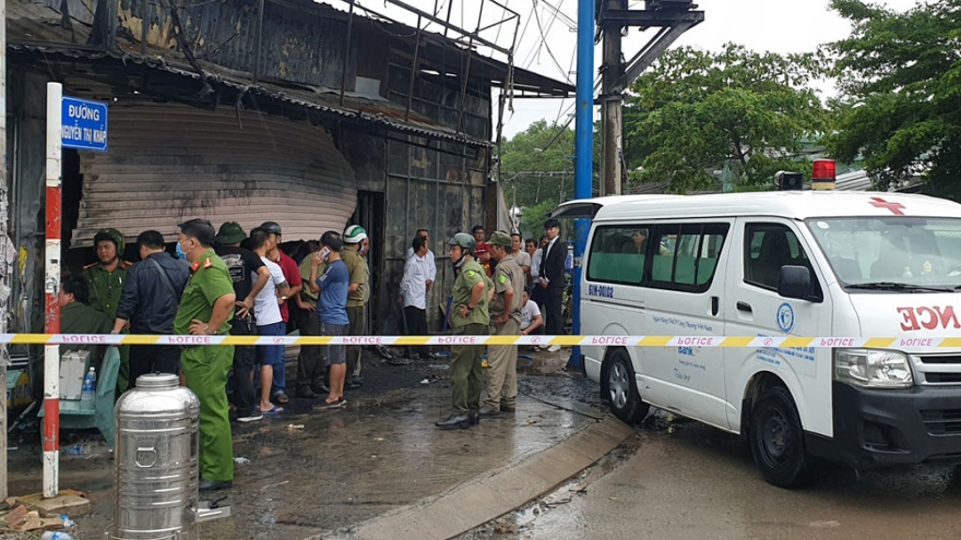 Cháy tiệm cầm đồ ở Bình Dương:Nghi người tình giết 2 mẹ con rồi tự vẫn
