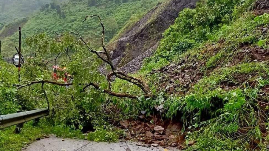 Nhiều tuyến đường ở Lai Châu bị sạt sụt, ước thiệt hại hơn 8 tỷ đồng