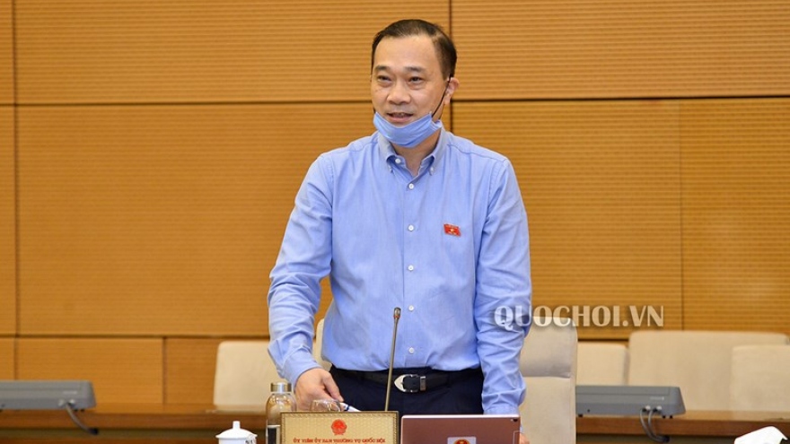 "Nhiều xe biển xanh 8-10 tỷ đồng, có tiết kiệm chống lãng phí không?"