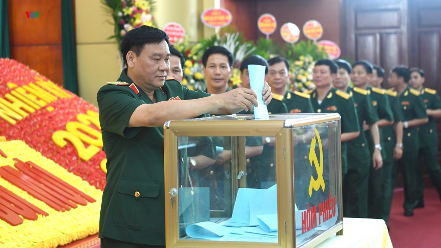 Cán bộ quân đội phải “nhìn việc mà đặt người”