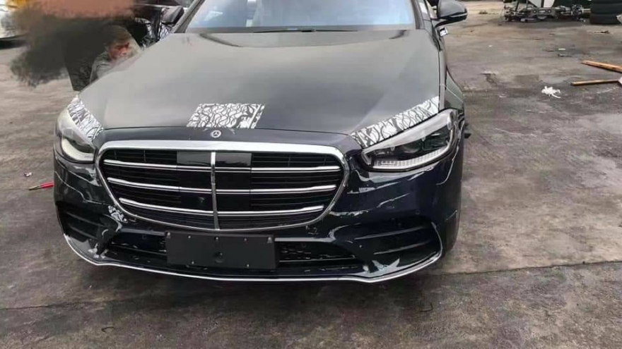 Lộ diện hình ảnh S-Class mới với nhiều thay đổi khác lạ