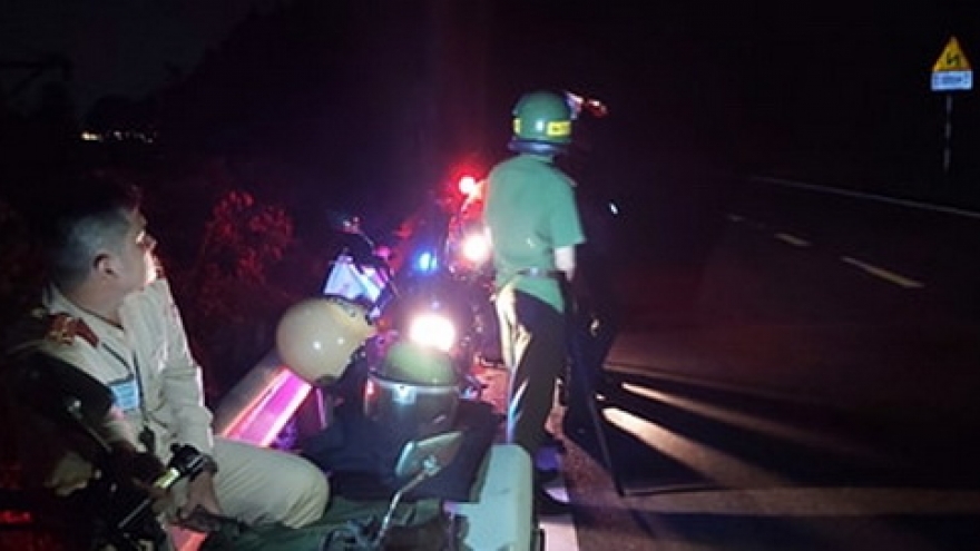 Vây bắt kẻ trốn trại giam lẩn trốn trên đèo Hải Vân