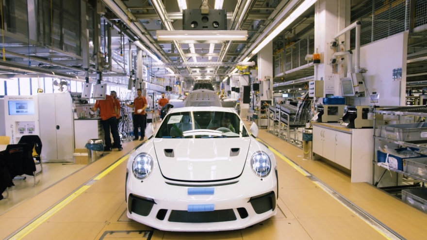 Doanh số hãng xe sang Porsche giảm 0,6 tỷ euro do Covid-19