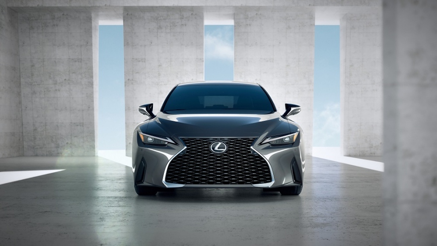 Khám phá những tính năng mới trên Lexus IS 2021