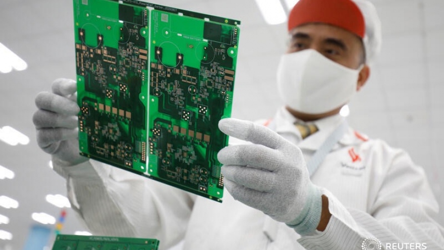 Truyền thông quốc tế dồn dập đăng tin hình ảnh máy thở của VinGroup