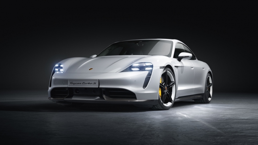Ô tô điện Porsche Taycan được công nhận là xe có nhiều cải tiến