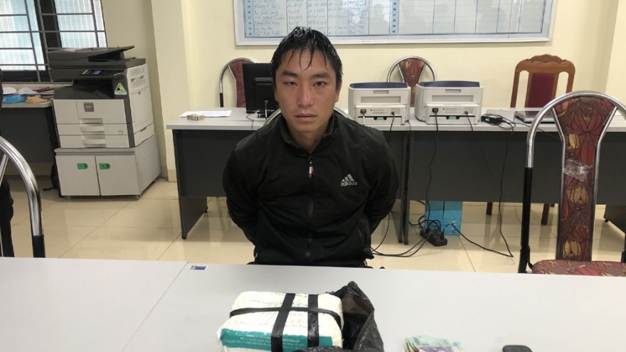 Nhận 10 triệu tiền công để vận chuyển gần 2kg ma túy tổng hợp