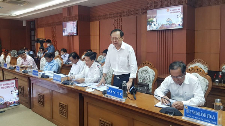 GĐ Sở Y tế Quảng Nam khóc khi nói về việc mua máy xét nghiệm Covid-19